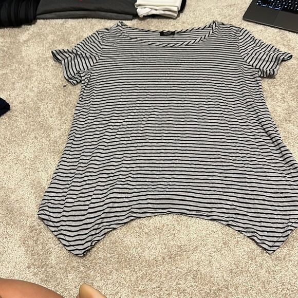 Women’s stripped short sleeve - Picture 1 of 3